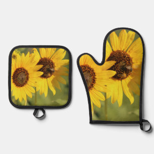 Wild Sunflowers and Bees Farmhouse Style Oven Mitt & Pot Holder Set