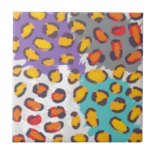 Wildlife animal pattern tile