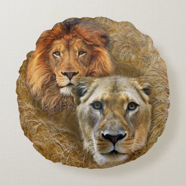 Wildlife- Lion & Lioness Round Cushion (Front)