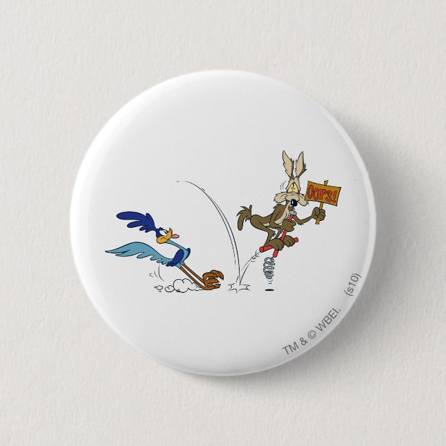 WILE E. COYOTE™ and ROAD RUNNER™ Pogo Stick 6 Cm Round Badge (Front)