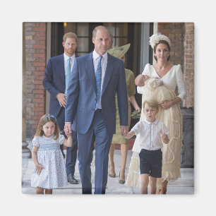 William, Kate and kids Magnet