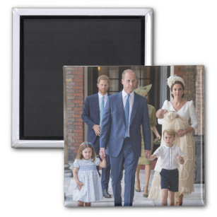 William, Kate and kids Magnet