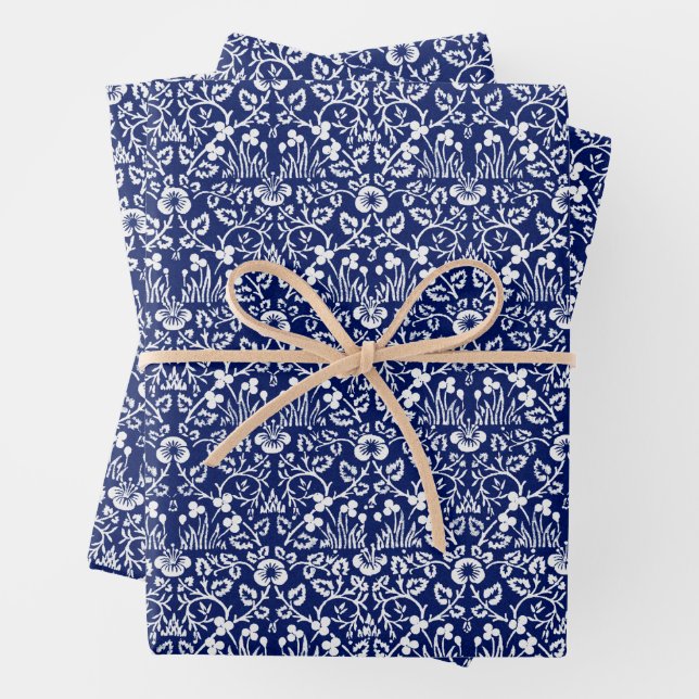 William Morris, Eyebright Wrapping Paper Sheet (In situ)