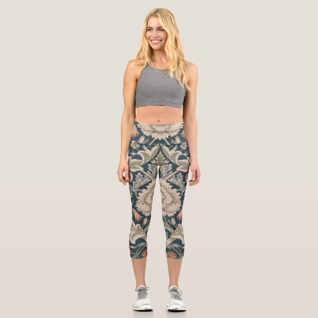 William Morris Severn Floral Garden Flower Classic Capri Leggings (Front)