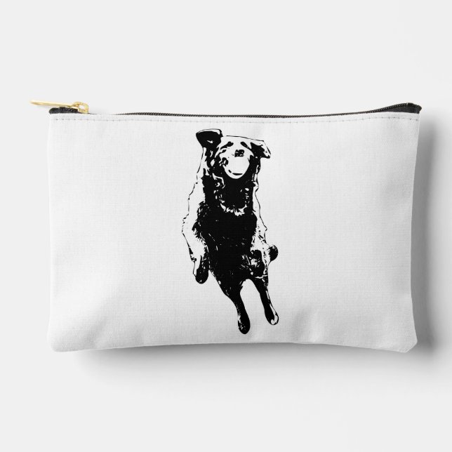 Wind-ruffled coat accessory pouch (Front)