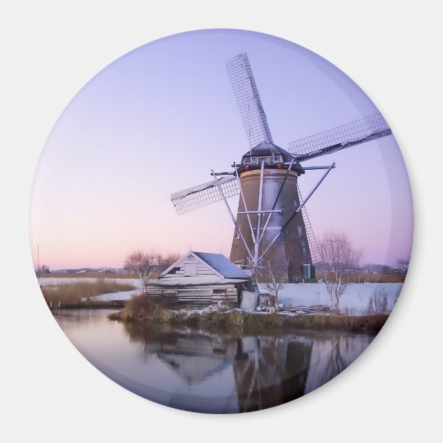 Windmill during sunrise in Holland round magnet (Front)