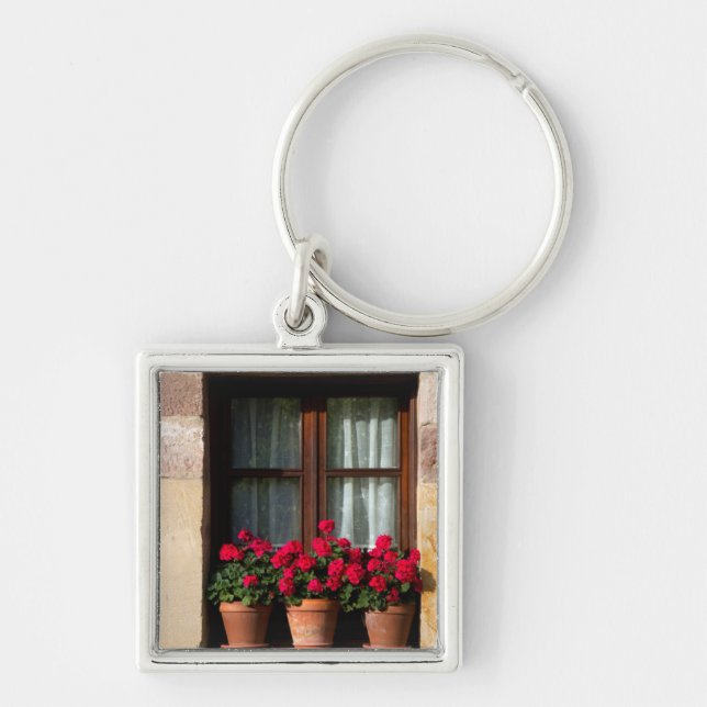 Window flower pots in village key ring (Front)