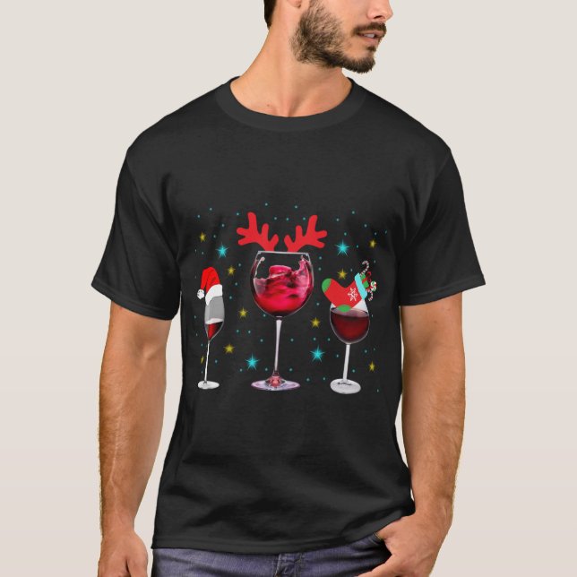 Wine Glasses Santa Hat Reindeer Christmas Snow Soc T-Shirt (Front)