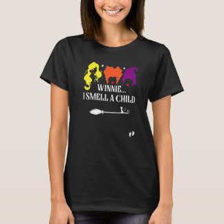 Winnie I Smell A Child Halloween Pregnancy Announc T-Shirt