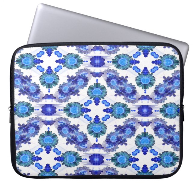 Winter Fleurs.... Laptop Sleeve (Front)