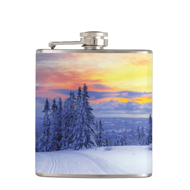Winter scenery hip flask (Front)