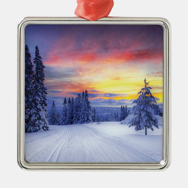 Winter scenery metal tree decoration (Front)