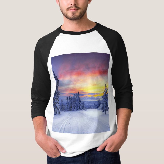 Winter scenery  T-Shirt (Front)