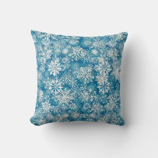 WINTER WHITE AND BLUE CUSHION (Front)