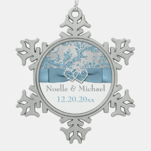 Winter Wonderland, Joined Hearts Ornament