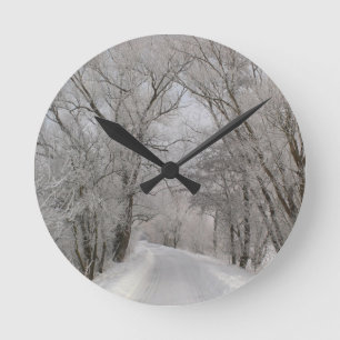 WINTER WONDERLAND ROUND CLOCK