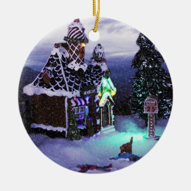 Winter Wonderland Snow Scene 2020 Ceramic Tree Decoration (Front)
