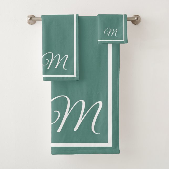 Wintergreen Dream w/White Border Bath Towel Set (Insitu)