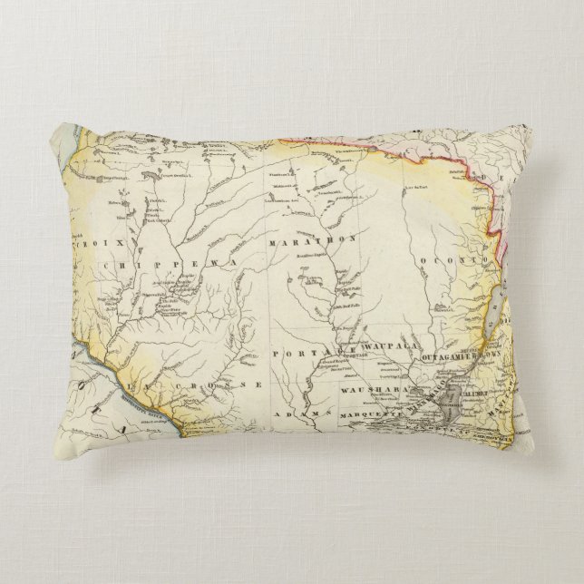 Wisconsin 6 decorative cushion (Front)
