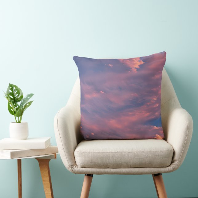 Wispy clouds cushion (Chair)