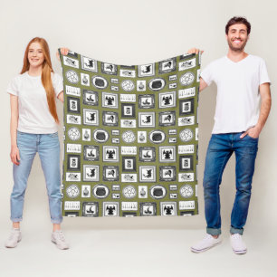 WITCHY WALLS FLEECE BLANKET