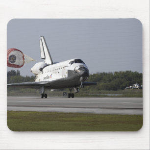 With drag chute unfurled mouse mat
