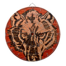 Wolf Head on Red Dartboard 