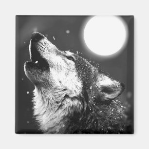 Wolf Howling at Moon Magnet