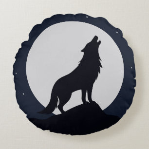 Wolf Howling at Moon Round Cushion