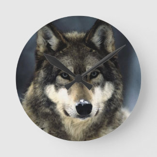 Wolf Round Clock