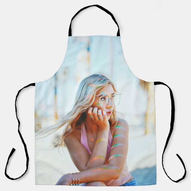 Woman waving her hair by the wind apron (Front)