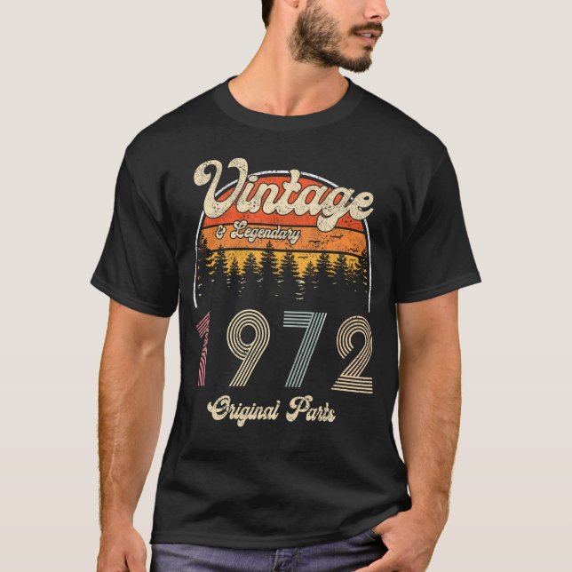 Women 52Th Birthday 1972 Sunset Letter Print T-Shirt (Front)