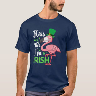 Women Kiss Me I Am Irish Pink Flamingo St Patrick' T-Shirt