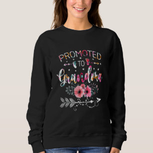 Women Promoted To Grandma 2022 New Grandma Mother Sweatshirt