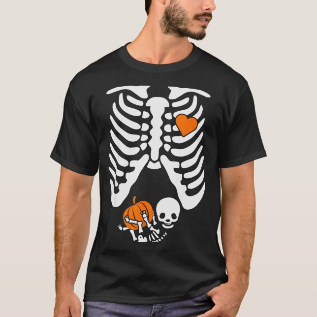 Women Skeleton Pregnancy Announcement Mom Hallowee T-Shirt (Front)