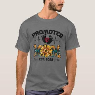 Womens 1St Time Mum EST 2022 New First Mummy Mothe T-Shirt