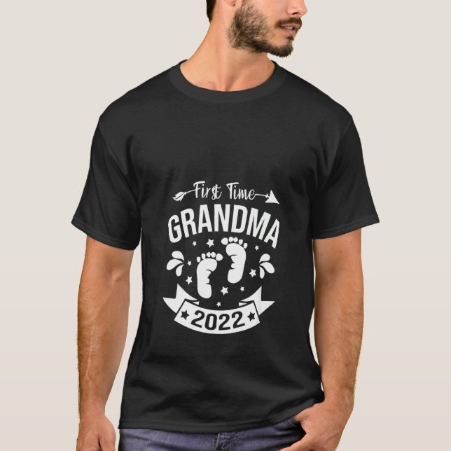 Womens First Time Grandma 2022  Promoted To Grandm T-Shirt (Front)