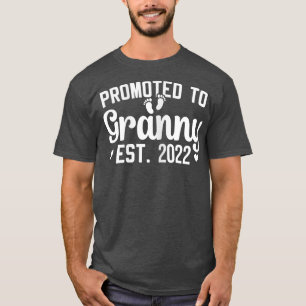 Womens Granny 2022 Pregnancy Announcement First ti T-Shirt