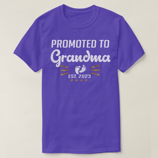 Womens Promoted to Grandma 2023  Funny Tee Pregnan (Design Front)