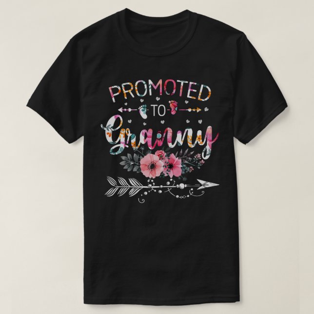 Womens Promoted To Granny 2022  Funny New Granny M T-Shirt (Design Front)