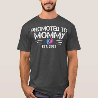 Womens Promoted to Mummy Est 2023  Pink or Blue Ge T-Shirt