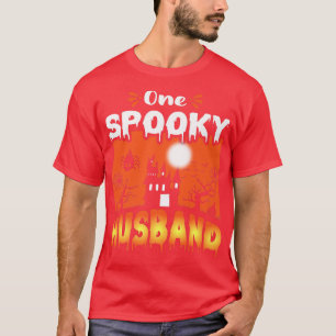 Womens Scary spooky Halloween design haunted castl T-Shirt