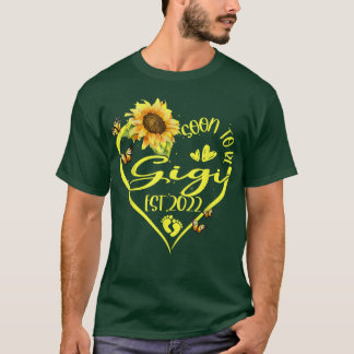 Womens Soon To Be Gigi Est 2022 Sunflower  T-Shirt