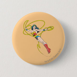 Wonder Woman Holds Lasso 4 6 Cm Round Badge