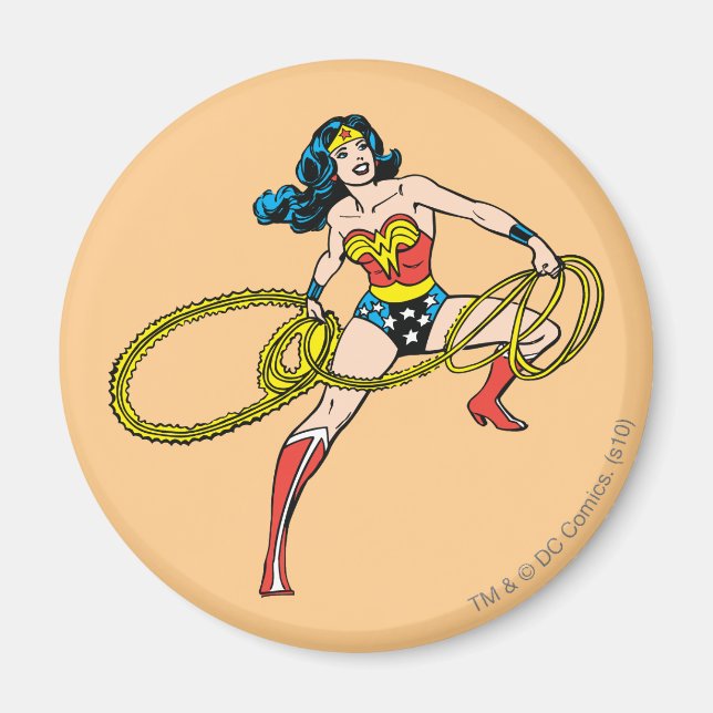 Wonder Woman Swinging Lasso Right Magnet (Front)