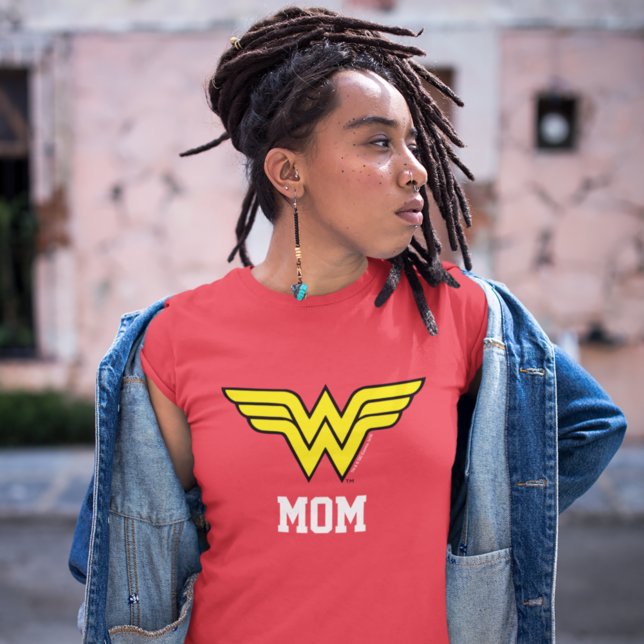 Wonder Woman | Wonder Mom T-Shirt (Creator Uploaded)