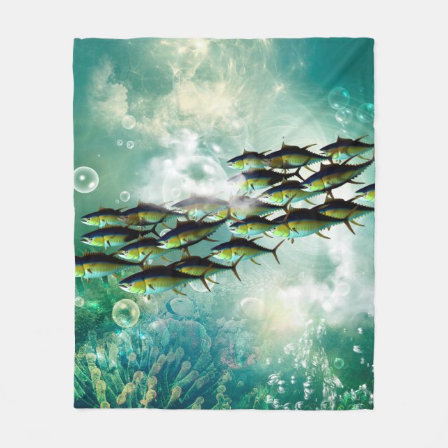 Wonderful fish shoal fleece blanket (Front)