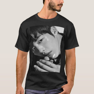 Woo do hwan black and whi T-Shirt
