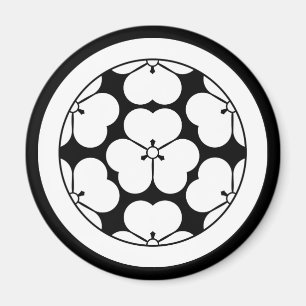 Wood sorrel in six equal parts wood sorrel magnet