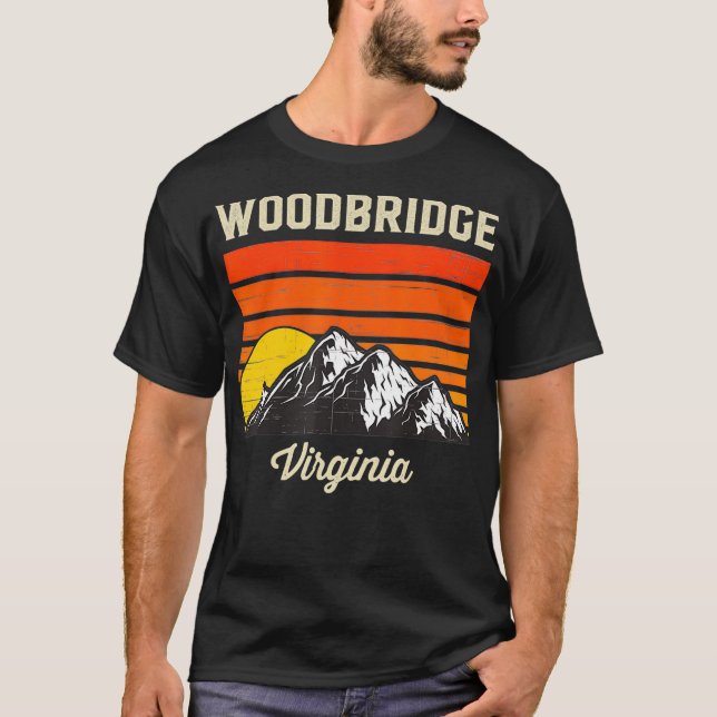Woodbridge Virginia Retro City State USA Souvenir  T-Shirt (Front)
